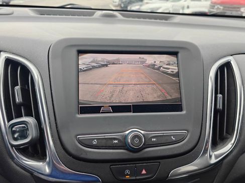 Used 2022 Chevrolet Equinox LT AWD/4WD image 15