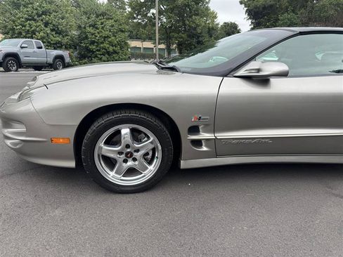 Used 2002 Pontiac Firebird Formula RWD image 2