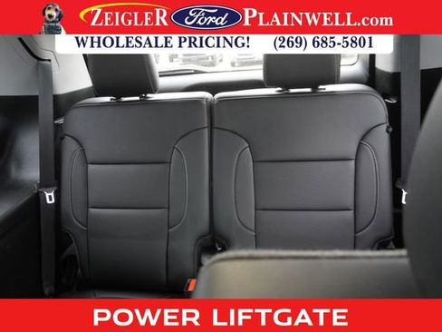 Used 2021 GMC Acadia SLT w/ LPO, Cargo Package image 13