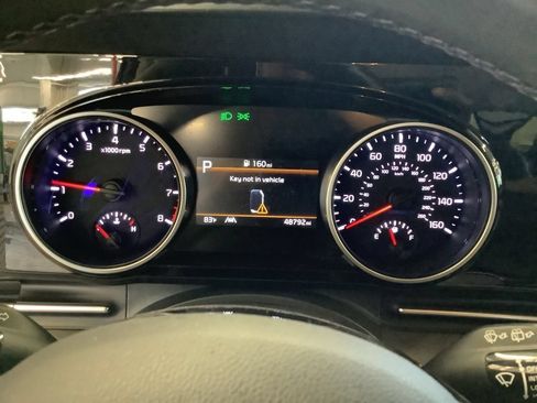 Certified 2023 Kia Carnival EX FWD image 10