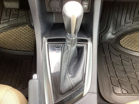 Used 2017 Toyota Corolla LE FWD image 23