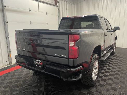 Used 2023 Chevrolet Silverado 1500 Custom AWD/4WD image 18