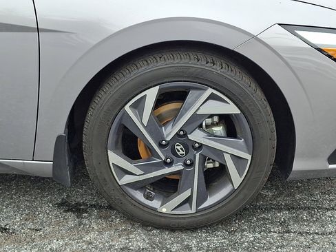 Certified 2025 Hyundai Elantra Sport image 8