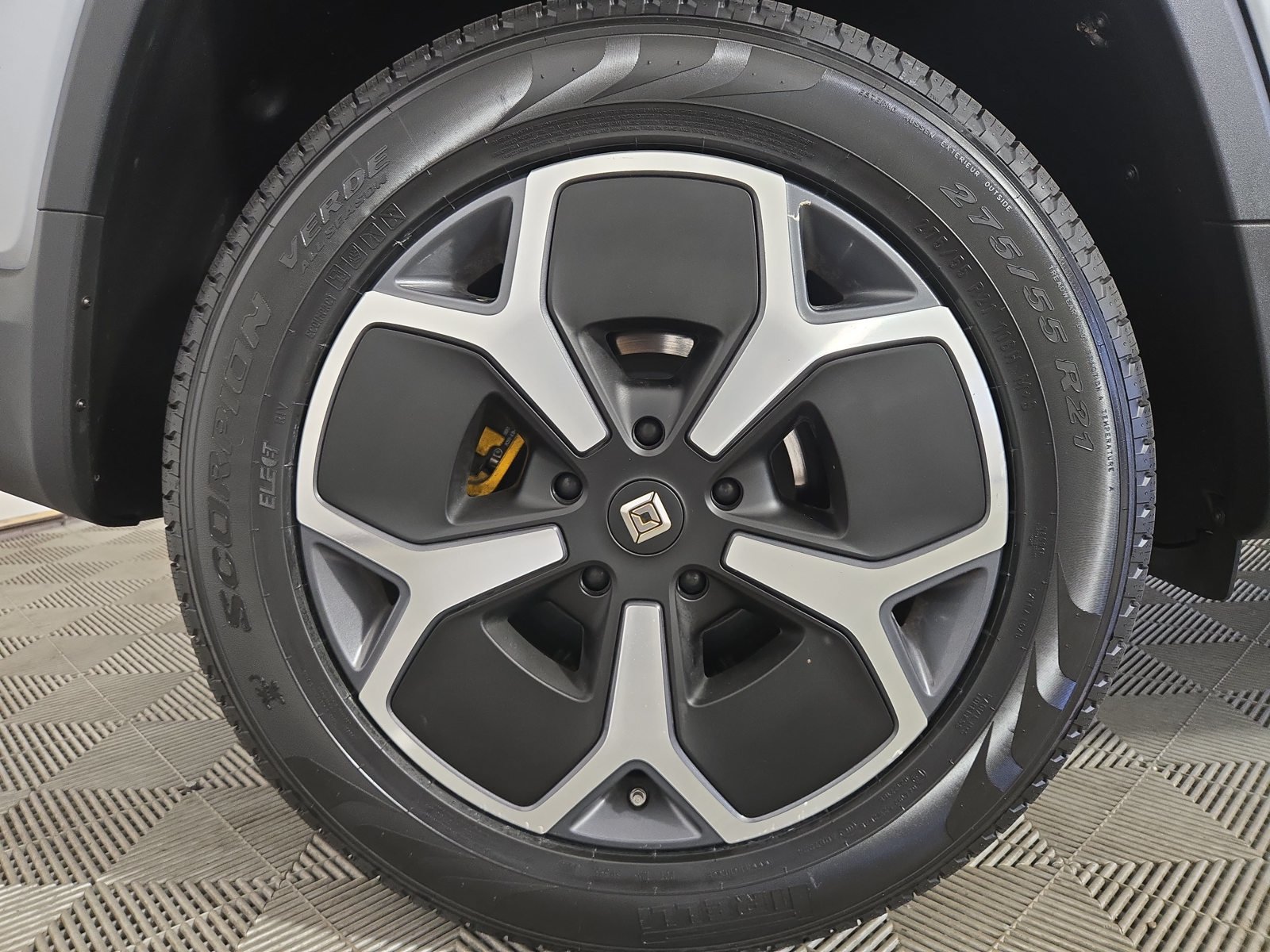 Used 2023 Rivian R1T Adventure Quad AWD/4WD image 12
