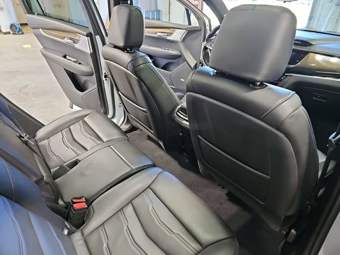 Used 2023 Cadillac XT6 Sport w/ Platinum Package AWD/4WD image 11