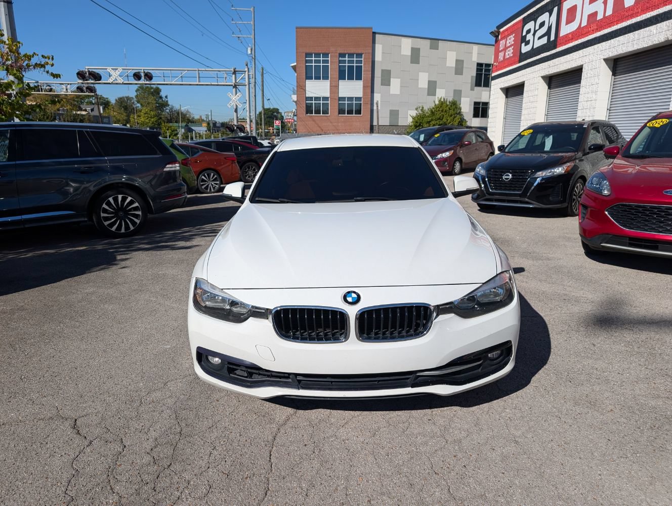 Used 2016 BMW 328i Sedan RWD image 4