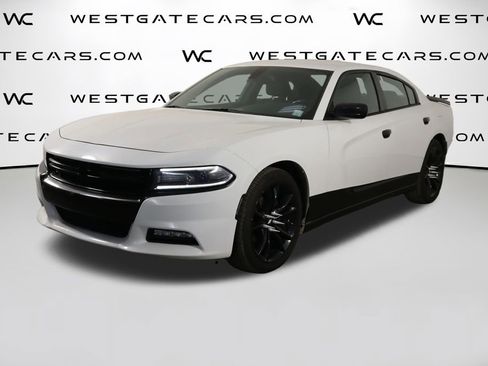 Used 2016 Dodge Charger SXT w/ Blacktop Package RWD image 1