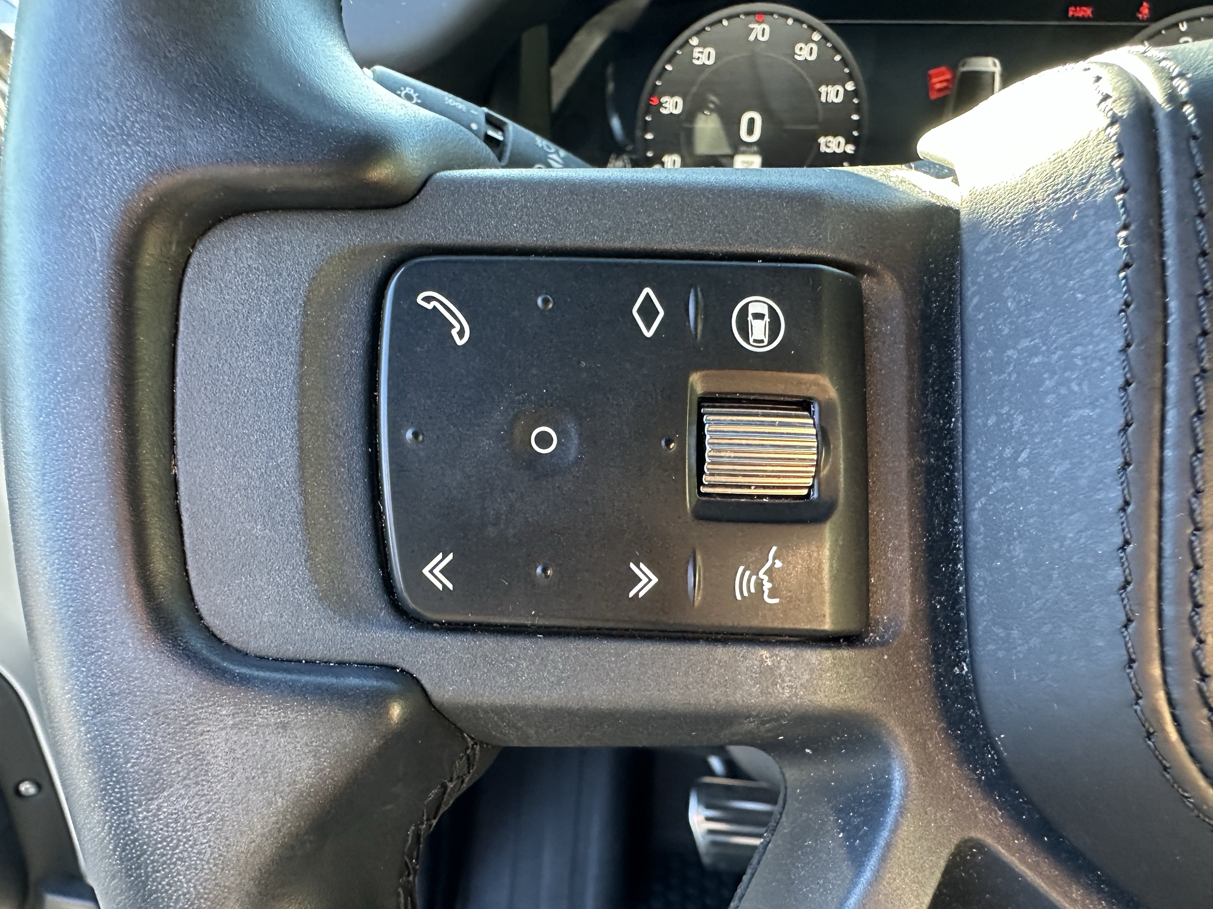 Used 2024 Land Rover Defender 130 X AWD/4WD image 20