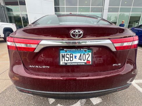 Used 2013 Toyota Avalon XLE Touring FWD image 5