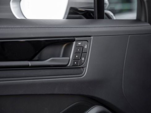 Certified 2025 Porsche Cayenne GTS AWD/4WD image 22