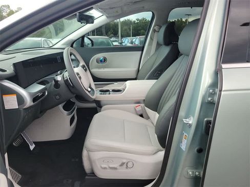 New 2026 Hyundai Ioniq 9 Calligraphy image 23