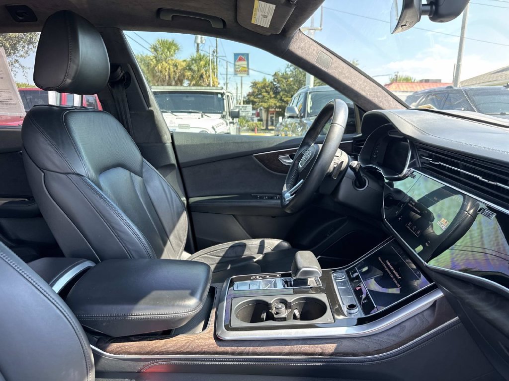 Used 2019 Audi Q8 Prestige AWD/4WD image 13