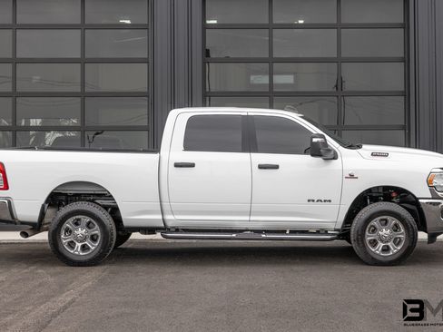 Used 2024 RAM 2500 Big Horn AWD/4WD image 9