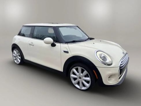 Used 2015 MINI Cooper 2-Door Hardtop FWD image 3
