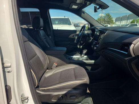 Used 2022 Chevrolet Traverse Premier AWD/4WD image 29