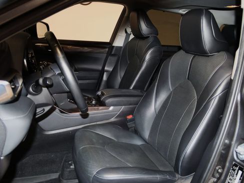 Used 2021 Toyota Highlander Limited image 38