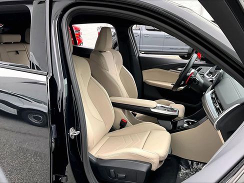 Used 2024 BMW X2 M35i image 8