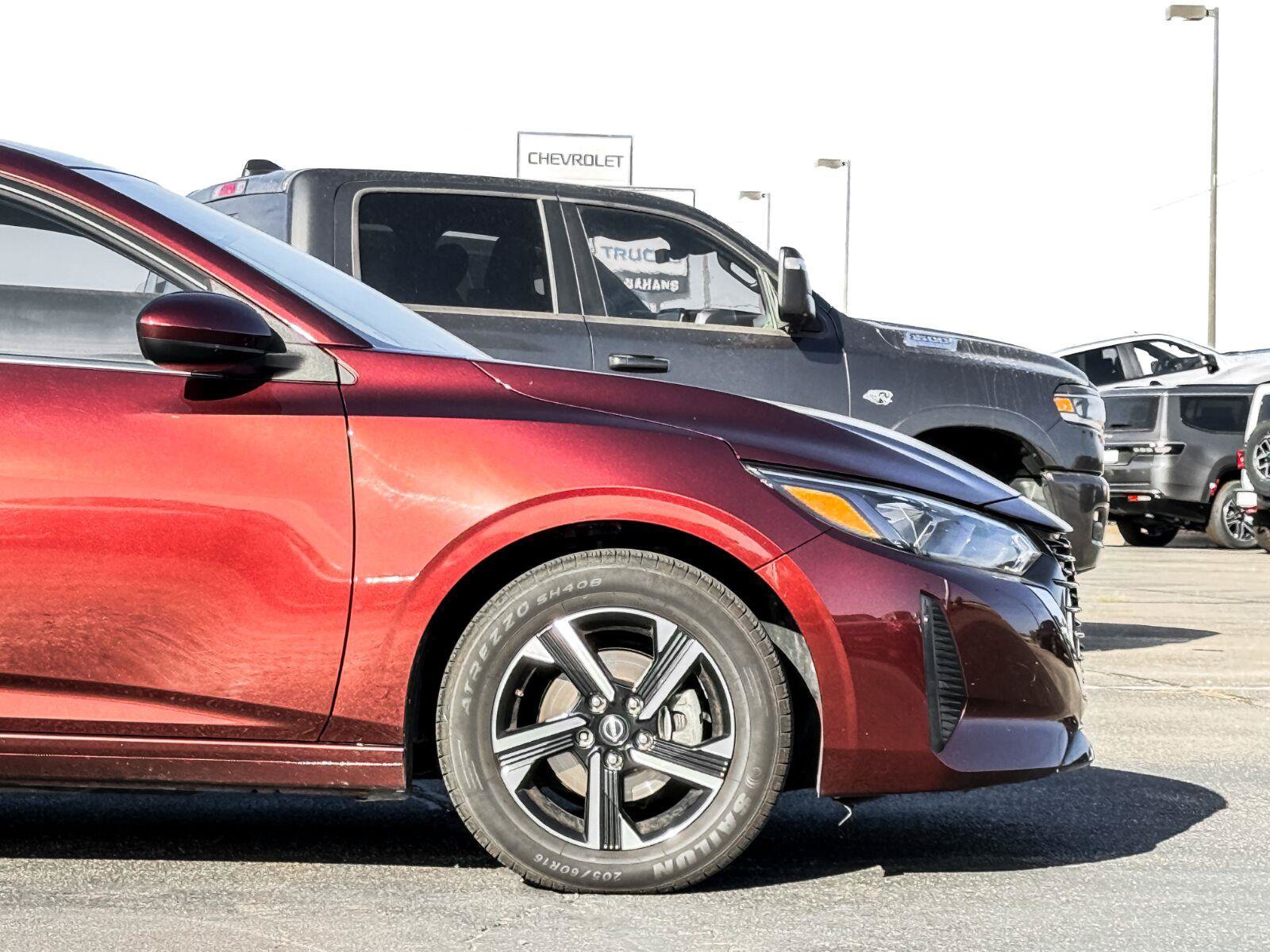 Used 2024 Nissan Sentra SV FWD image 9