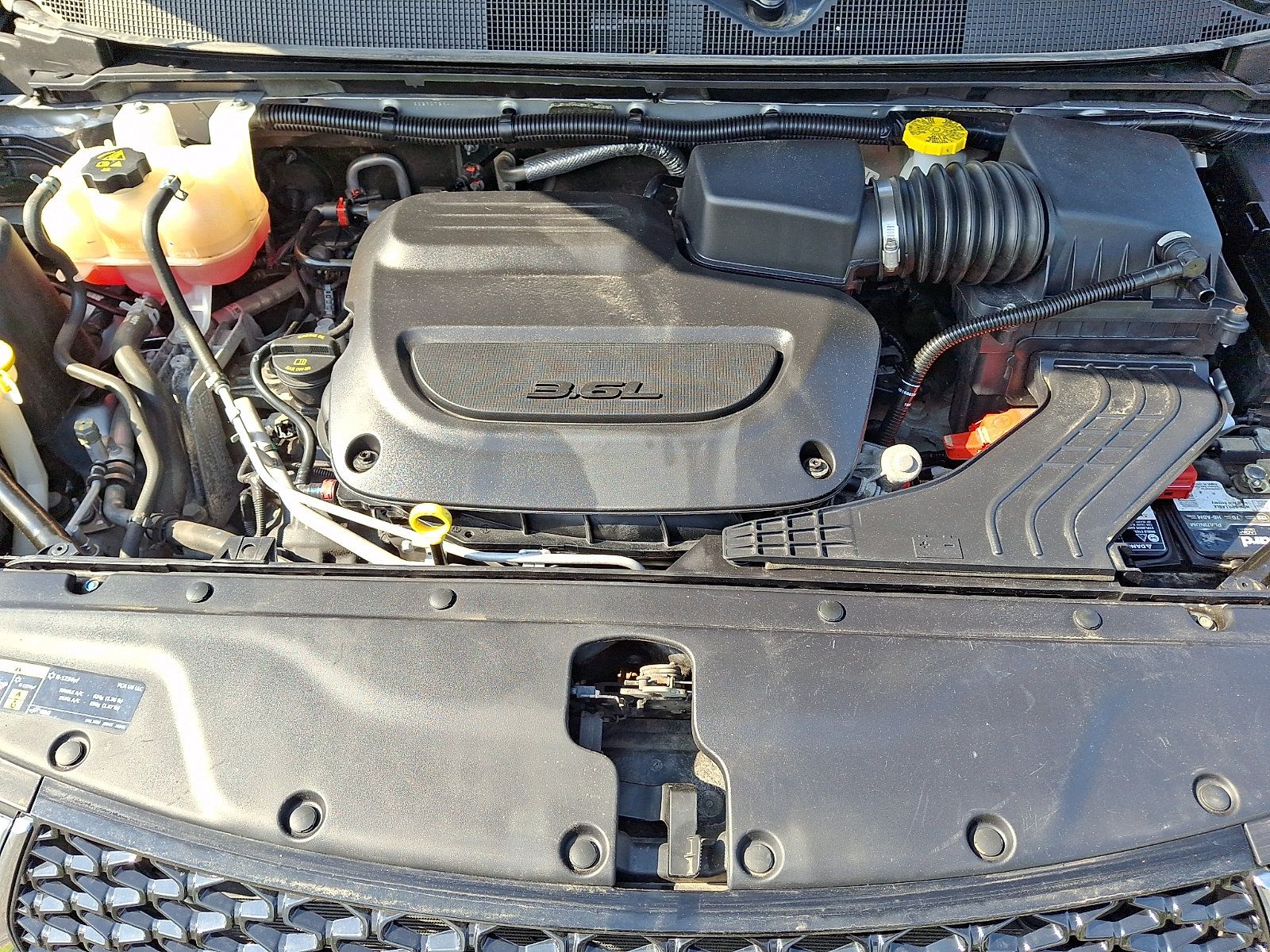 Used 2023 Chrysler Pacifica Touring-L FWD image 28