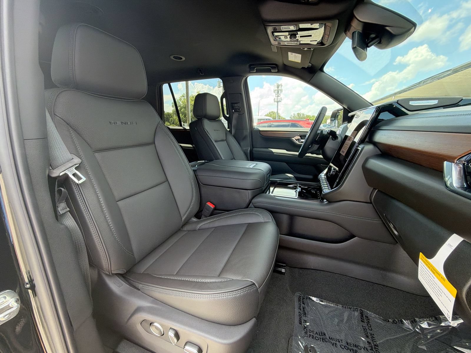 New 2026 GMC Yukon Denali RWD image 42