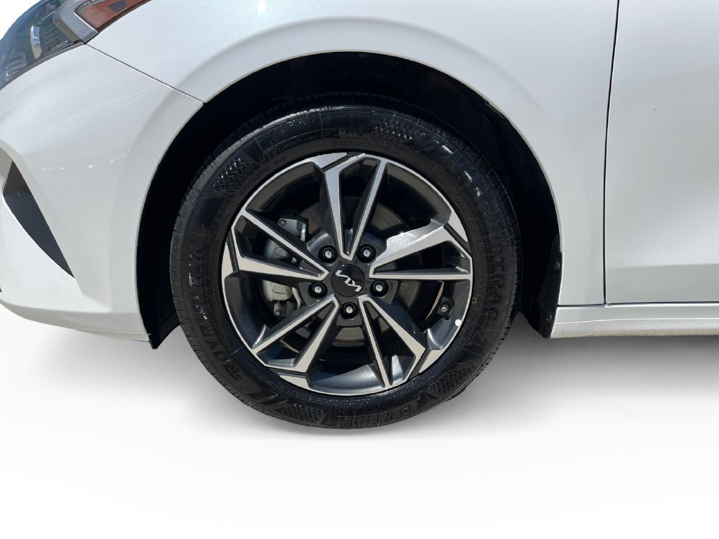 Used 2024 Kia Forte LXS FWD image 28