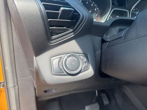 Used 2016 Ford Escape SE w/ Equipment Group 201A FWD image 24