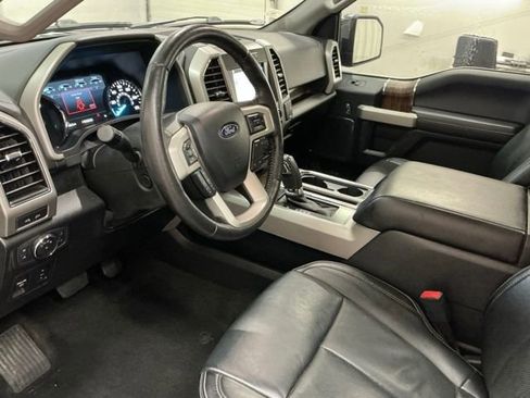 Used 2019 Ford F150 Lariat w/ Equipment Group 502A Luxury AWD/4WD image 14
