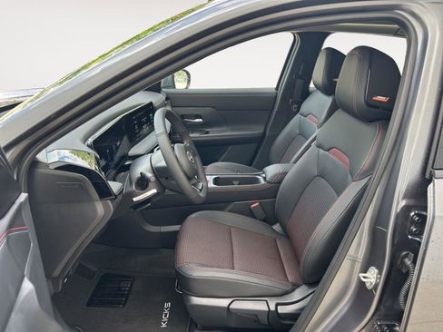 New 2025 Nissan Kicks SR w/ SR Premium Package AWD/4WD image 10