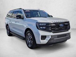 Used 2025 Ford Expedition Max Active AWD/4WD video 3