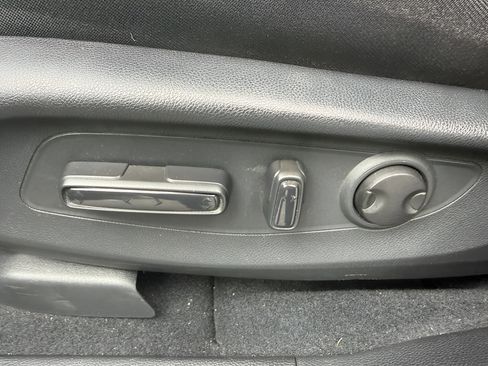 Certified 2024 Honda CR-V EX image 10