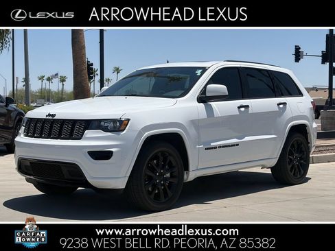 Used 2022 Jeep Grand Cherokee Laredo X RWD image 1