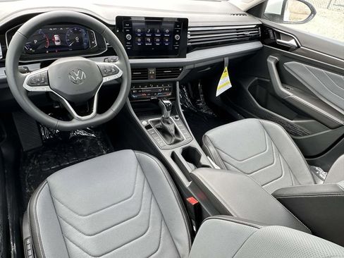 New 2026 Volkswagen Jetta SEL image 9