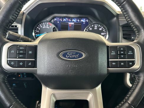 Used 2024 Ford Expedition XLT image 25