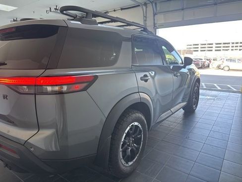Used 2025 Nissan Pathfinder Rock Creek image 6