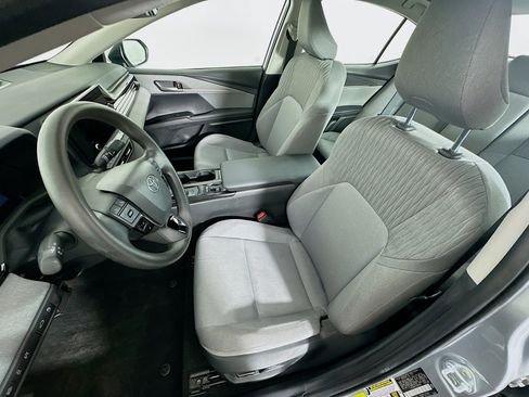 Used 2025 Toyota Camry LE image 13