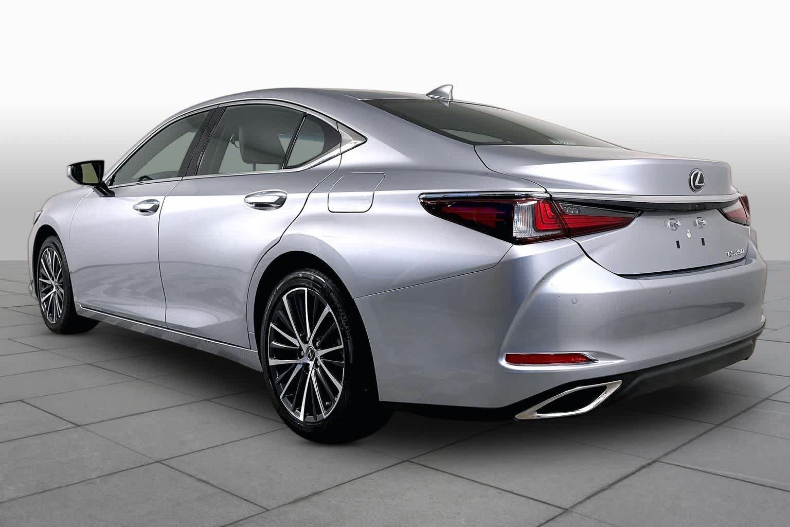 Used 2025 Lexus ES 350 w/ Premium Package FWD image 11