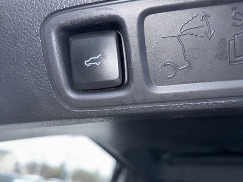 Certified 2023 Ford Expedition Max XLT image 16