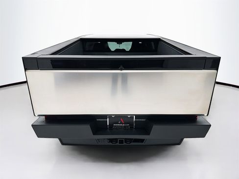 Used 2024 Tesla Cybertruck AWD Crew Cab image 7