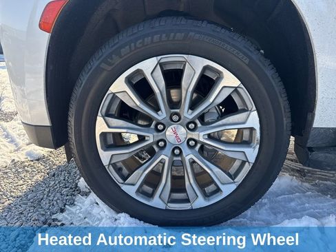 Used 2021 GMC Yukon XL Denali image 14