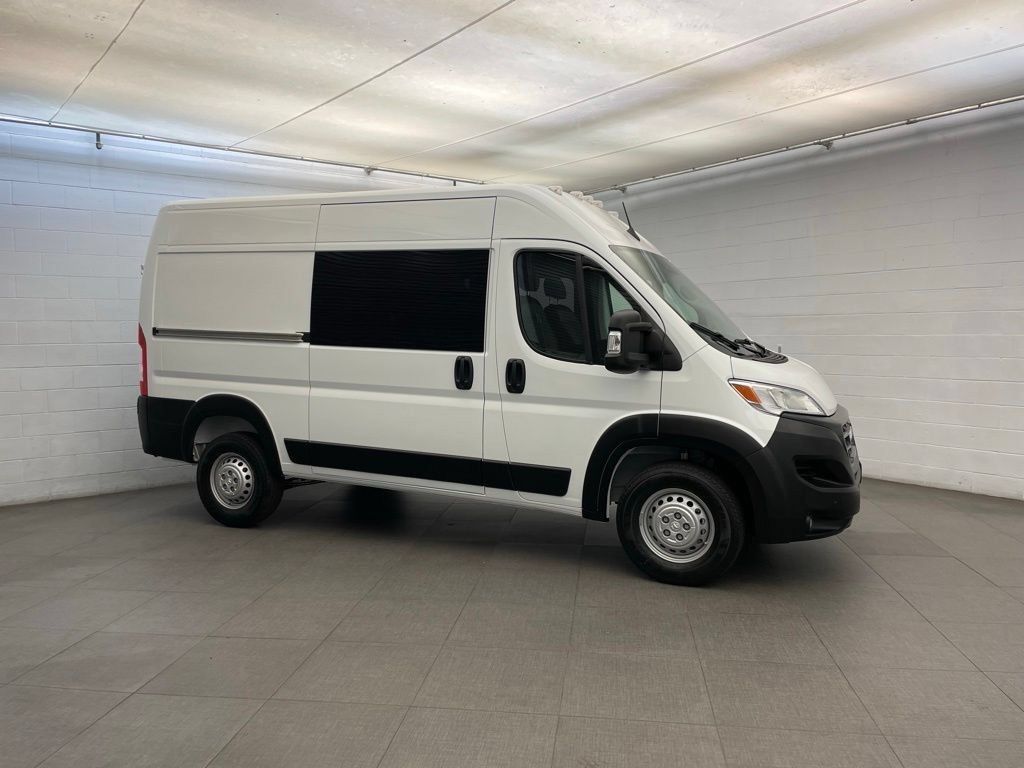 New 2026 RAM ProMaster 1500 w/ Crew Van Package FWD image 2