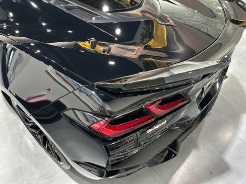 Used 2025 Chevrolet Corvette Z06 RWD image 26