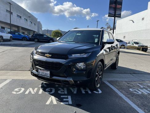 Used 2023 Chevrolet TrailBlazer ACTIV w/ Technology Package image 1