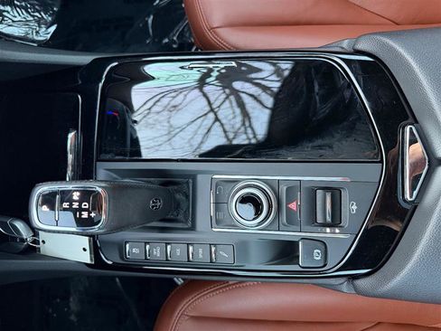 Used 2020 Maserati Levante image 34