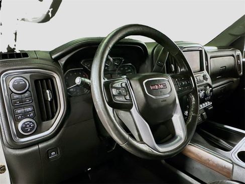 Used 2020 GMC Sierra 2500 SLT w/ SLT Premium Plus Package image 9