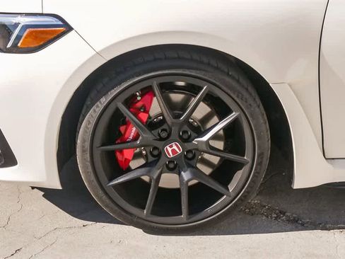 Used 2025 Honda Civic Type R image 5