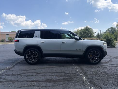Used 2022 Rivian R1S Launch Edition AWD/4WD image 4