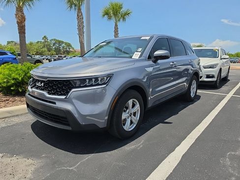 Used 2023 Kia Sorento LX FWD image 7