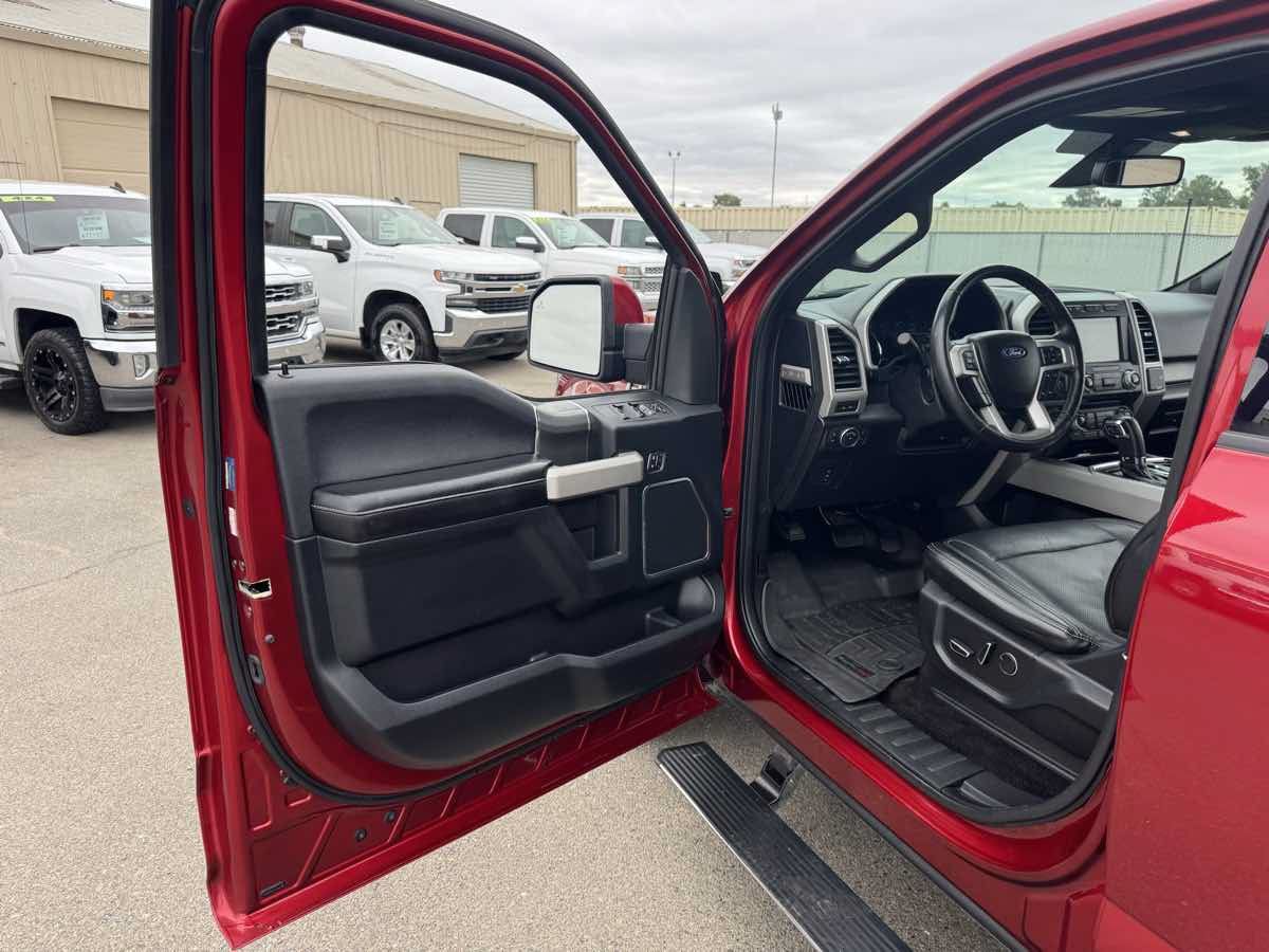 Used 2017 Ford F150 Lariat w/ Equipment Group 502A Luxury AWD/4WD image 22