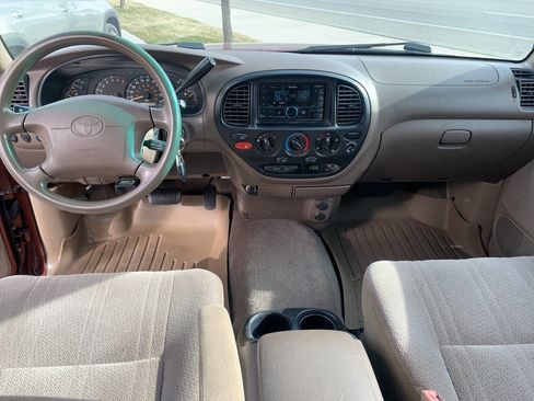 Used 2000 Toyota Tundra SR5 image 9