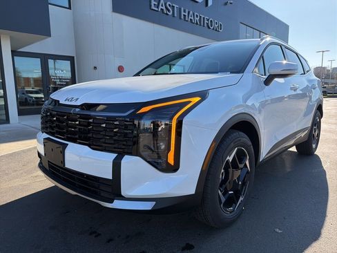 New 2026 Kia Sportage EX AWD/4WD image 11